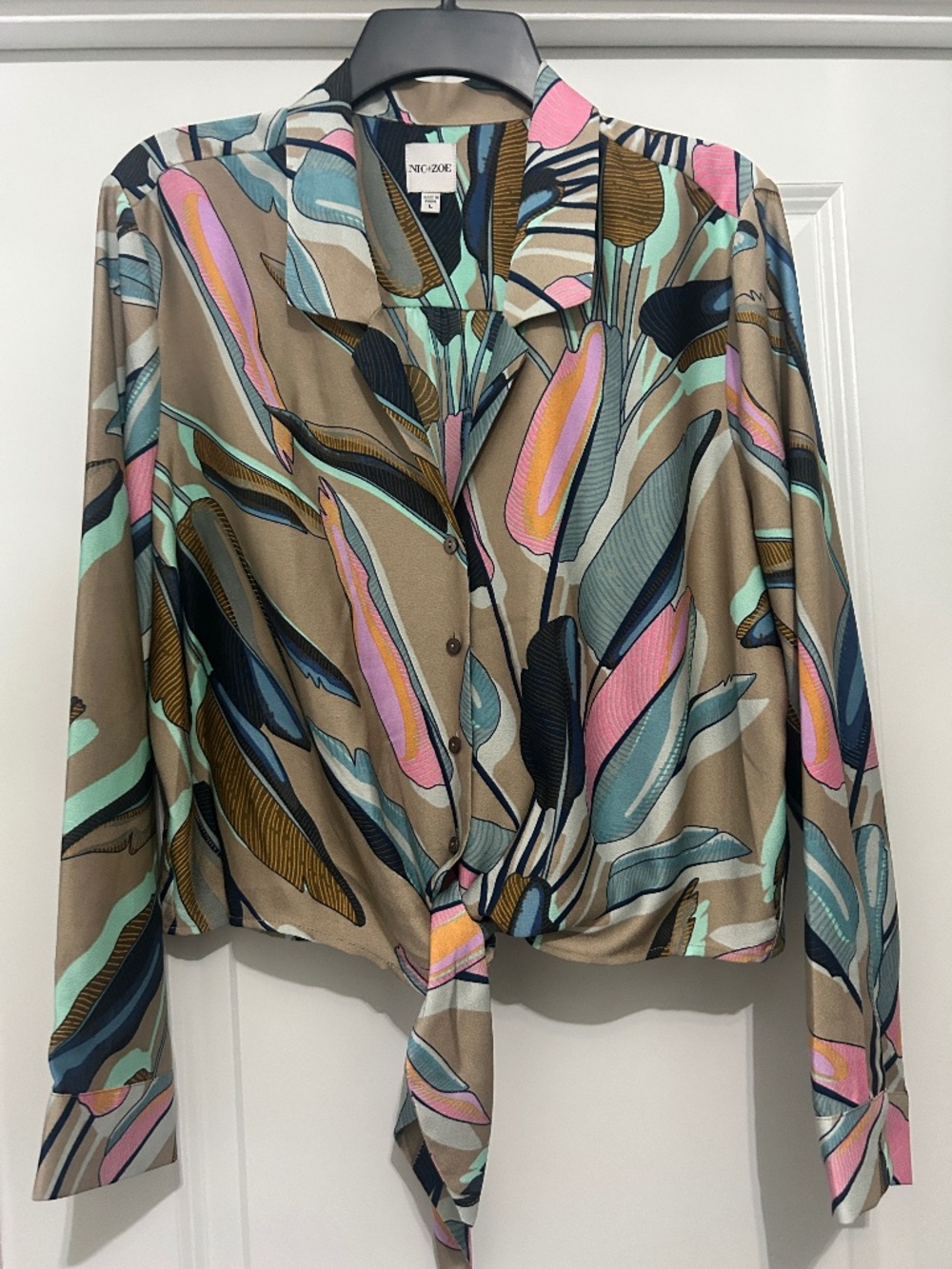 Nic + Zoe Waist Tie Tan/Blue/Pink/White Print Blouse Sz L Excellent Used Cond.